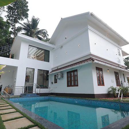Tatvaura Resort Wayanad Padinjarathara Exterior foto
